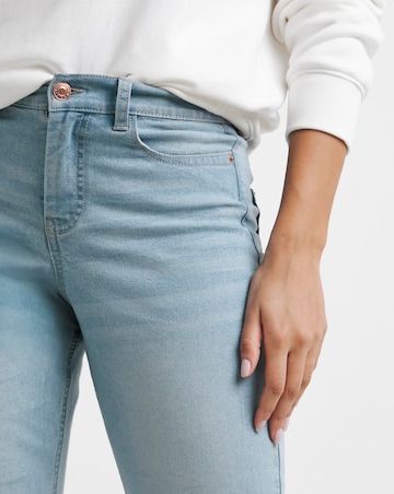 Light Wash 24/7 Boyfriend Jeans