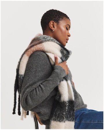 Check Scarf