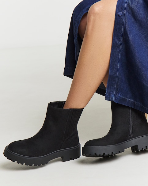 Wren Stretch Gusset Chelsea Boots - Wide Fit (E)
