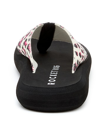 Rocket Dog Hot Pink Spotlight Toe Post Sandals