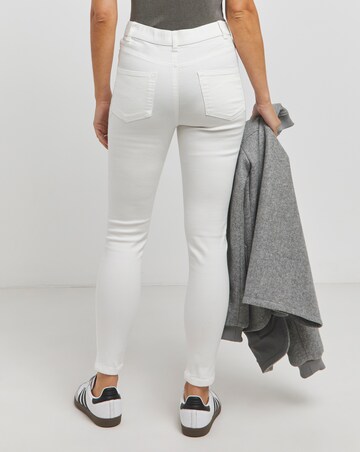 White 24/7 Skinny Jeans
