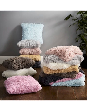 Catherine Lansfield Shaggy Fleece Cushion