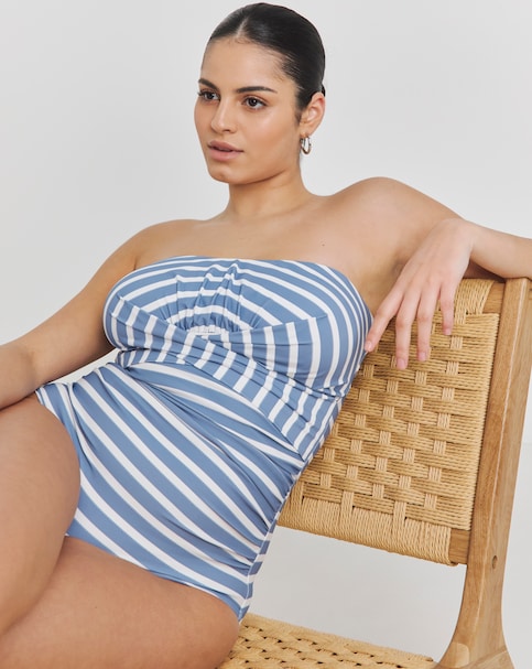 MAGISCULPT Medium Control Bandeau Swimsuit