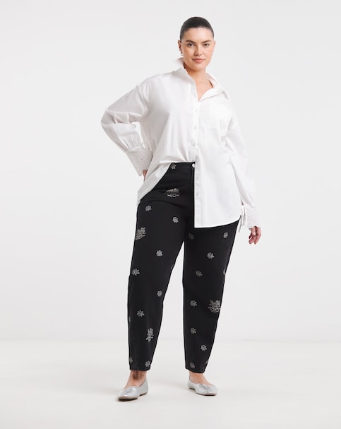 Embroidered Barrel Leg Jeans - Black