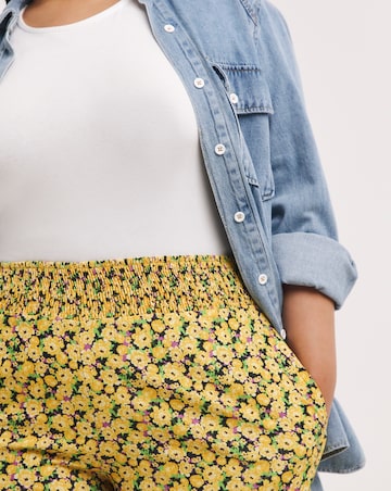 Floral Print Textured Shorts