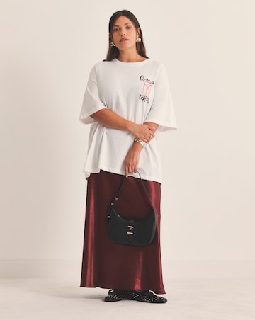 White Queen of Hearts Oversized Graphic T-Shirt