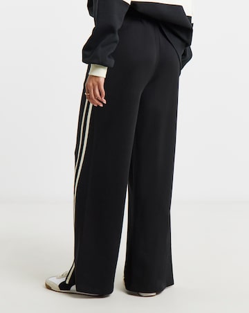 Wide Leg Jogger with Stripes to Side