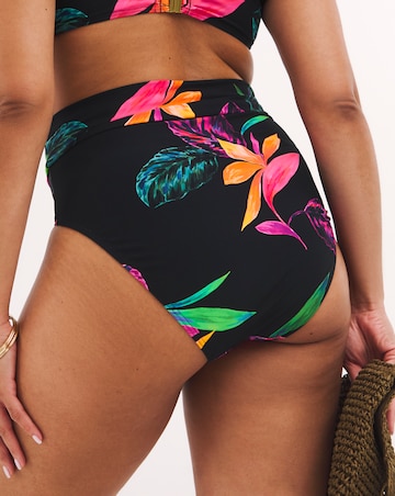 MAGISCULPT Medium Control Fold Over Bikini Brief