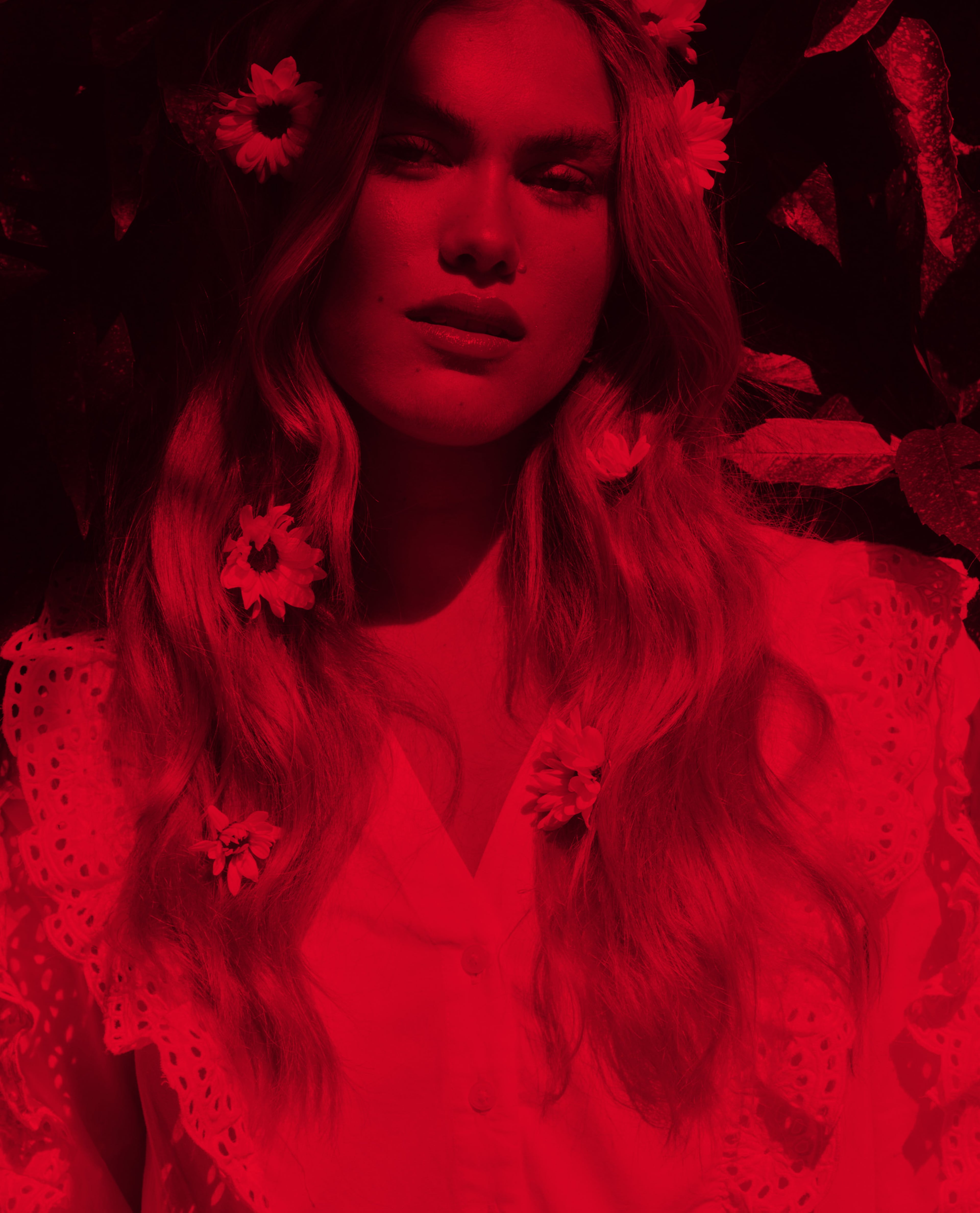 sale graphic red flowers
