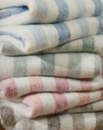 Wylder Beechwood Stripe Throw 140x180cm