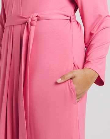 Pretty Secrets Cool Stretch Lace Midi Dressing Gown