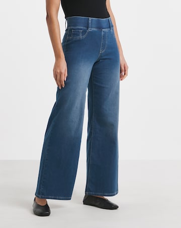 Mid Wash Wide Leg Pull On Jegging