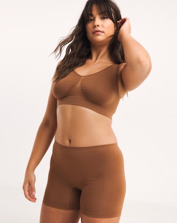 Smoothing Seamless Comfort Top Fits Up To D - Nude 3
