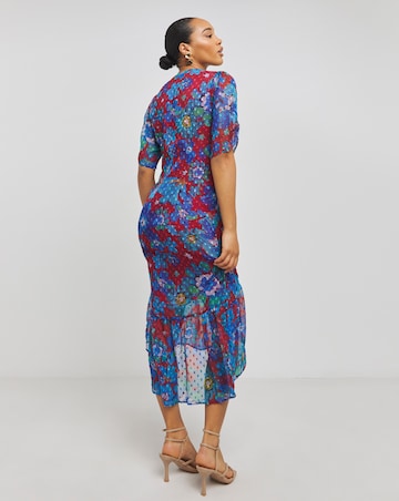Hope & Ivy Digital Rose Vee Neck Midi Dress