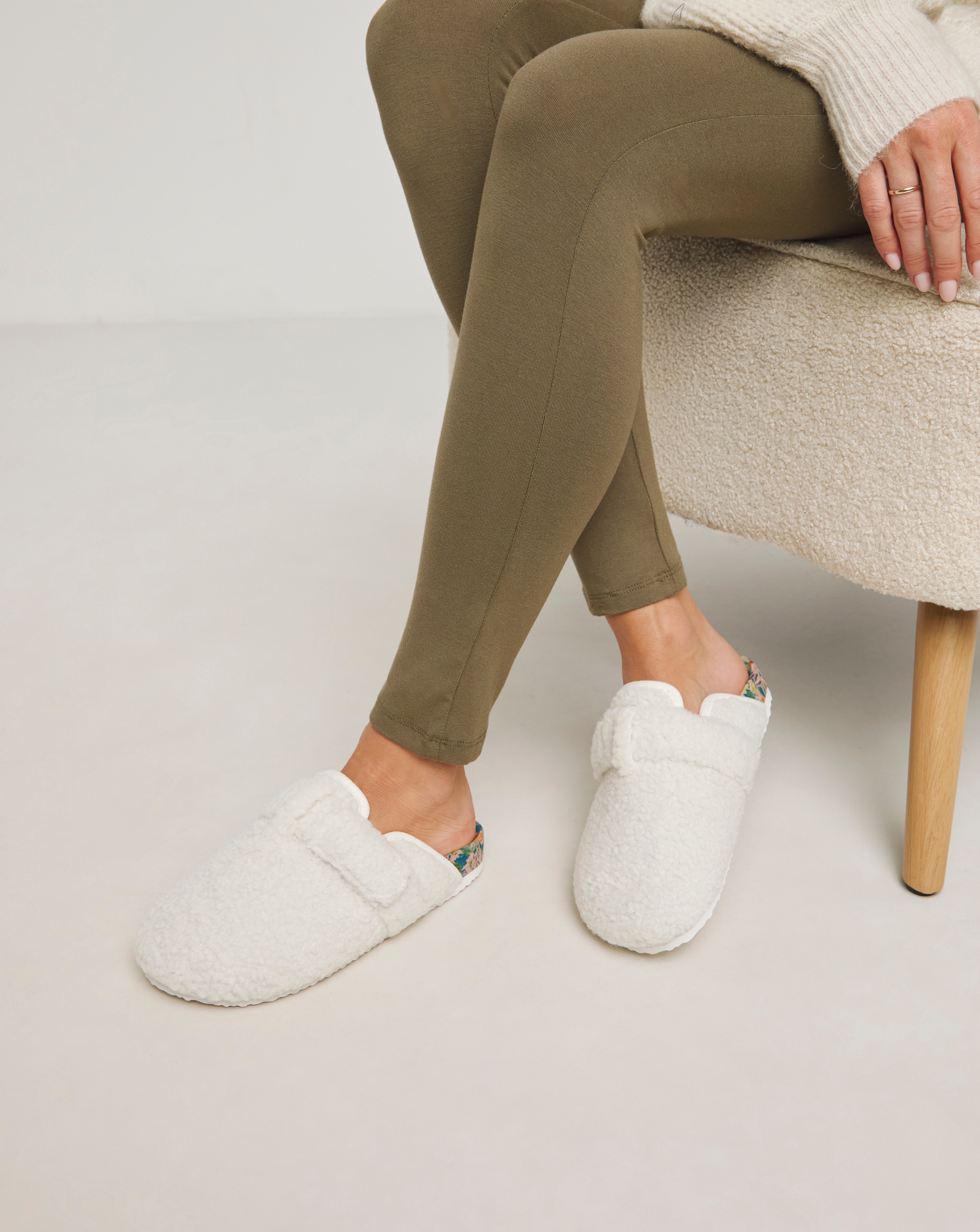 Fawn Borg Closed Toe Slipper With Printed Footbed - Wide Fit (E)