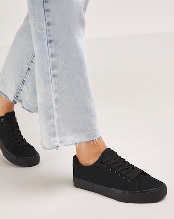 Busselton Lace Up Leisure Pumps Extra Wide Fit