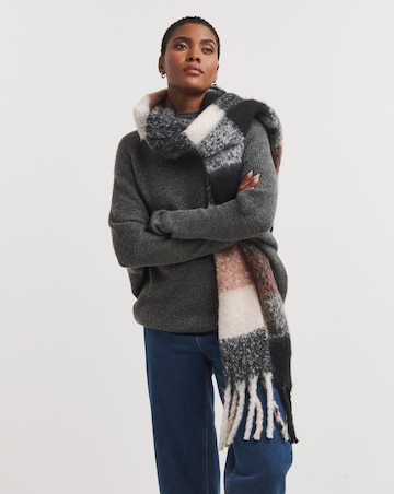 Check Scarf