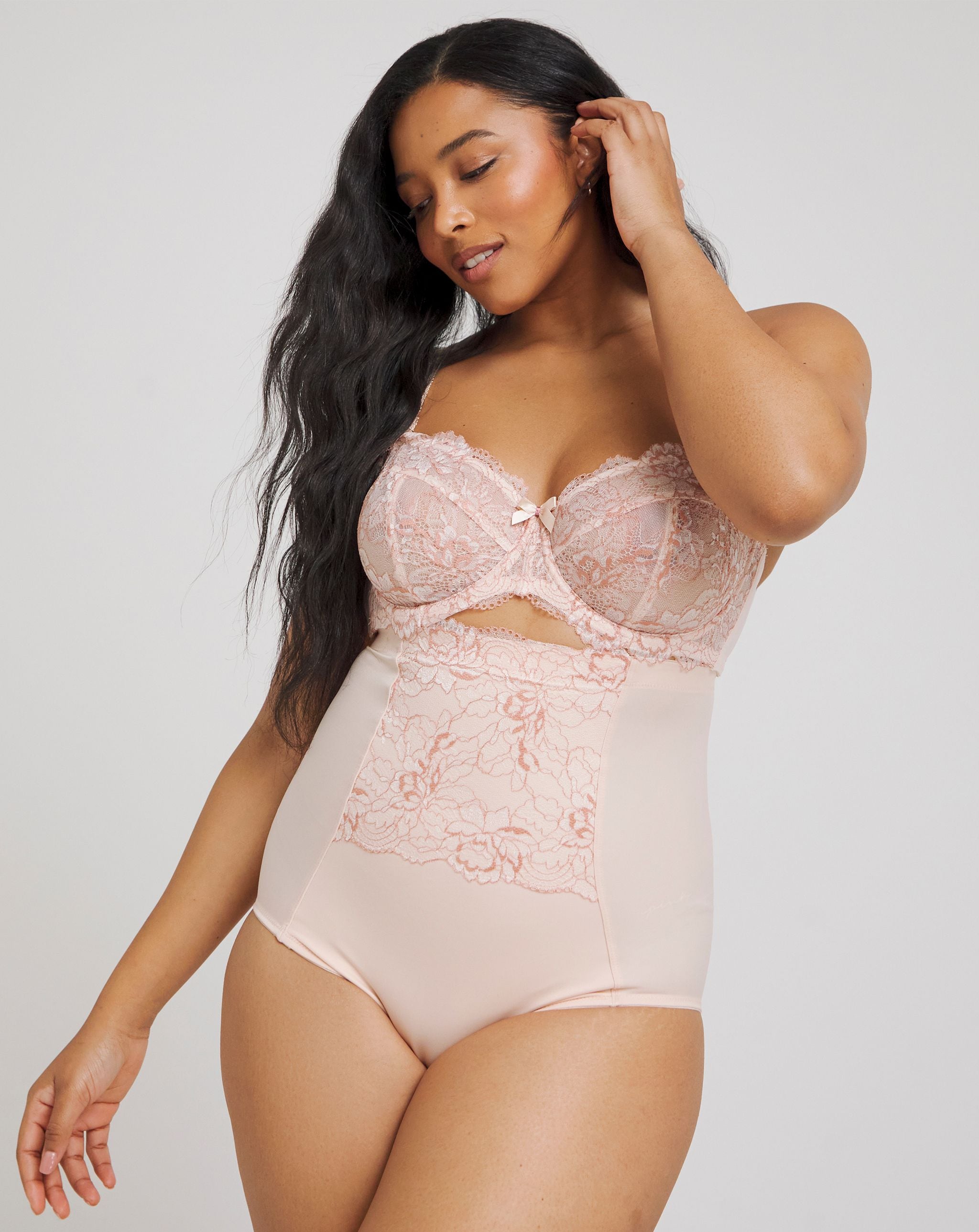 Lingerie set in pale pink