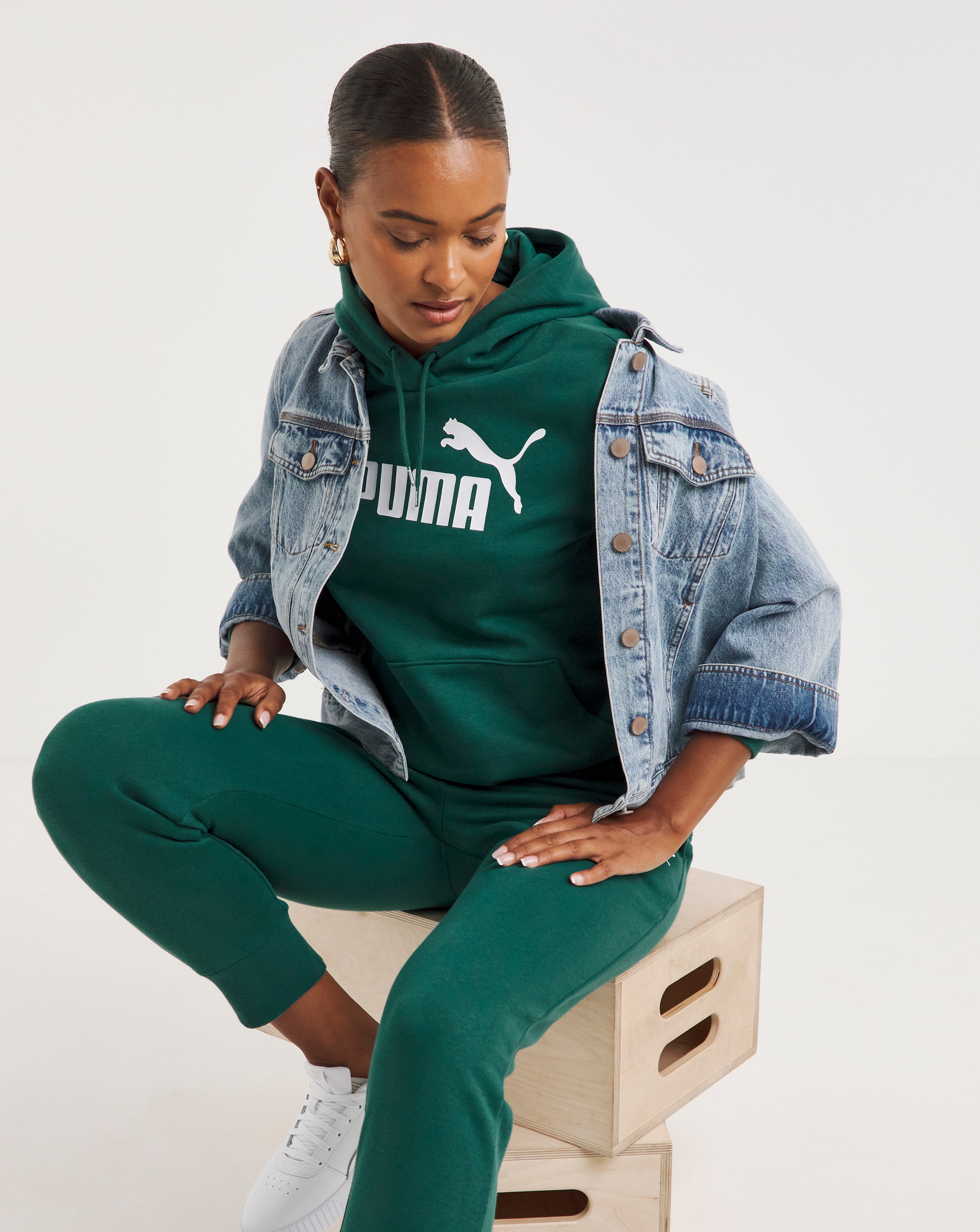 Puma essential tracksuit deals