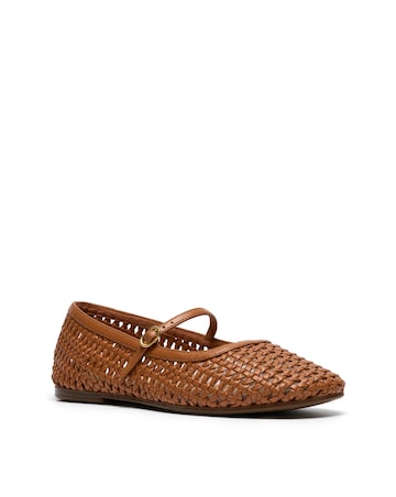 Clarks Tan Weave Livia Sky Shoes - Standard Fit (D)