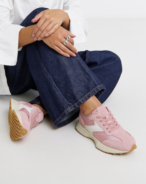 Akira Suede Retro Runner Trainer - Extra Wide Fit (EEE)