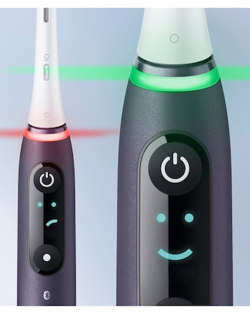 Oral-B iO8 Violet Electric Toothbrush with Travel Case