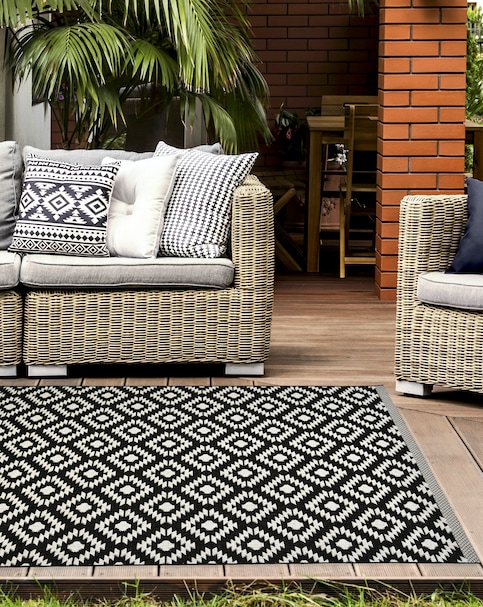 Geo Indoor/Outdoor Rug