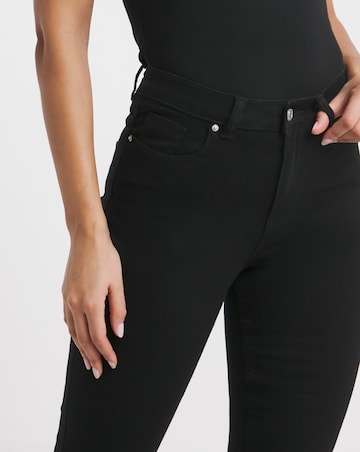 Black Highwaist Super Stretch Flared Jeans