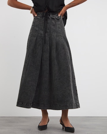 Black Maxi Denim Kilt