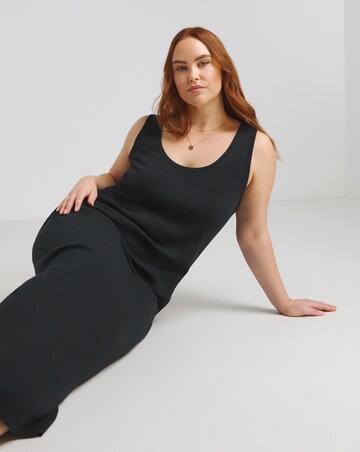 Black Ribbed Scoop Neck Maxi Dress