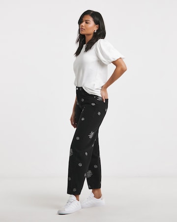 Embroidered Barrel Leg Jeans