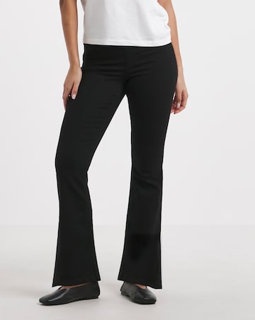 Black Stretch Flared Pull On Jeggings