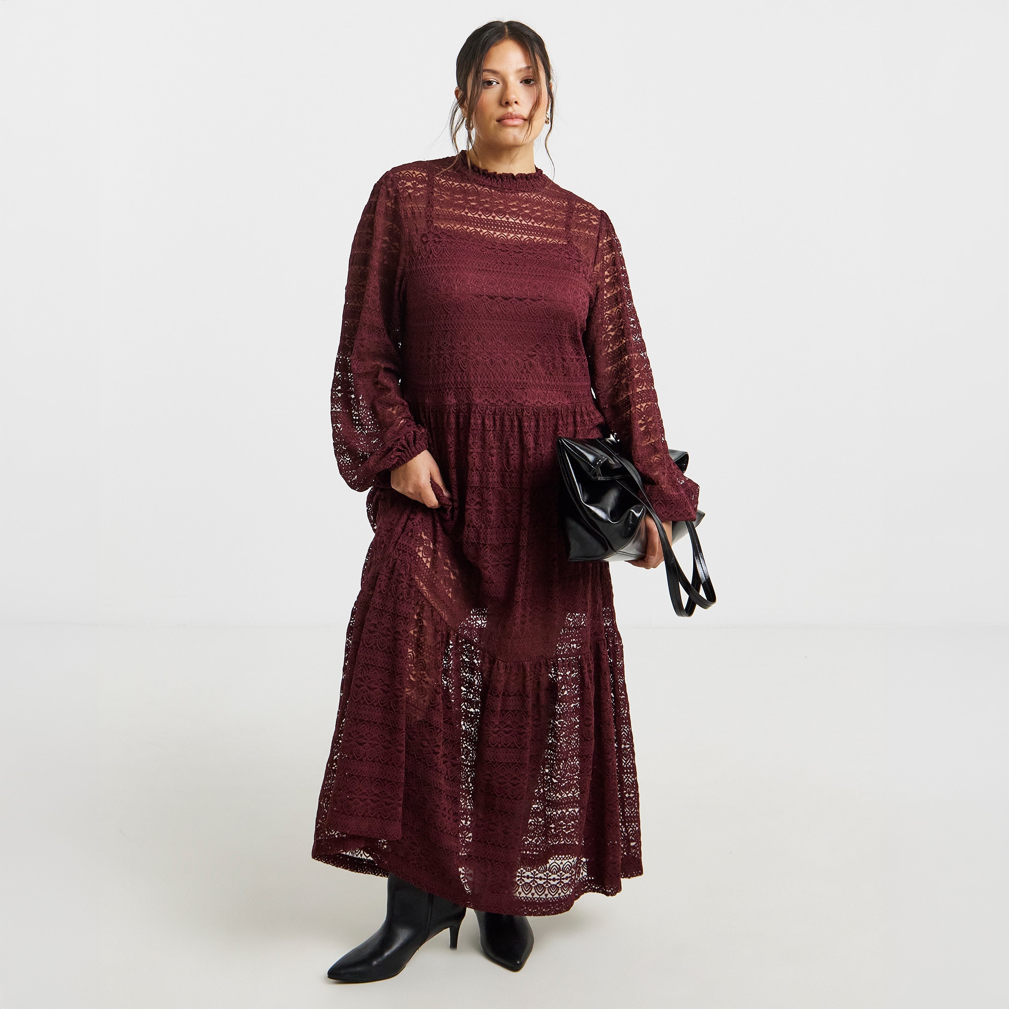 Maxi dress in dark red