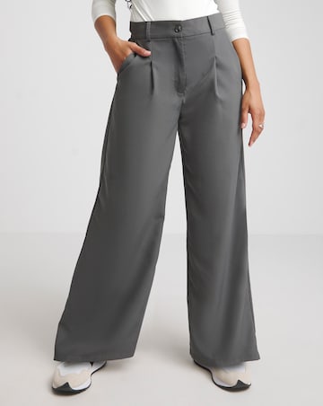 Wide Leg Tailored Trousers