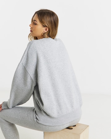 Under Armour Rival Fleece Oversized Crew Sweatshirt