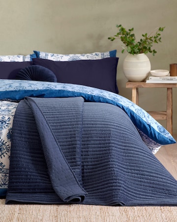 Catherine Lansfield Velvet Pinsonic Bedspread