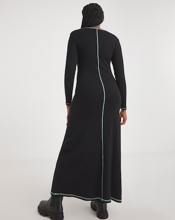 Black Long Sleeve Green Exposed Seam Maxi Dress