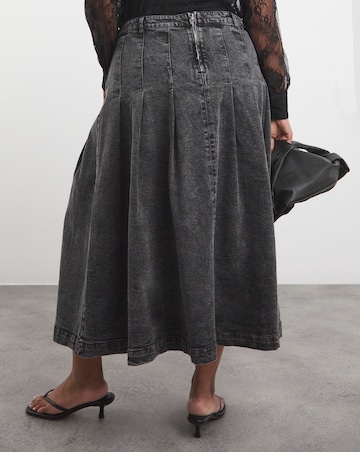 Black Maxi Denim Kilt