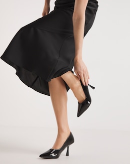 Lleida Sweetheart Cut Heeled Court Shoes Wide Fit