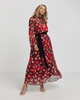 Hope &amp; Ivy Edith Long Sleeved Maxi Dress