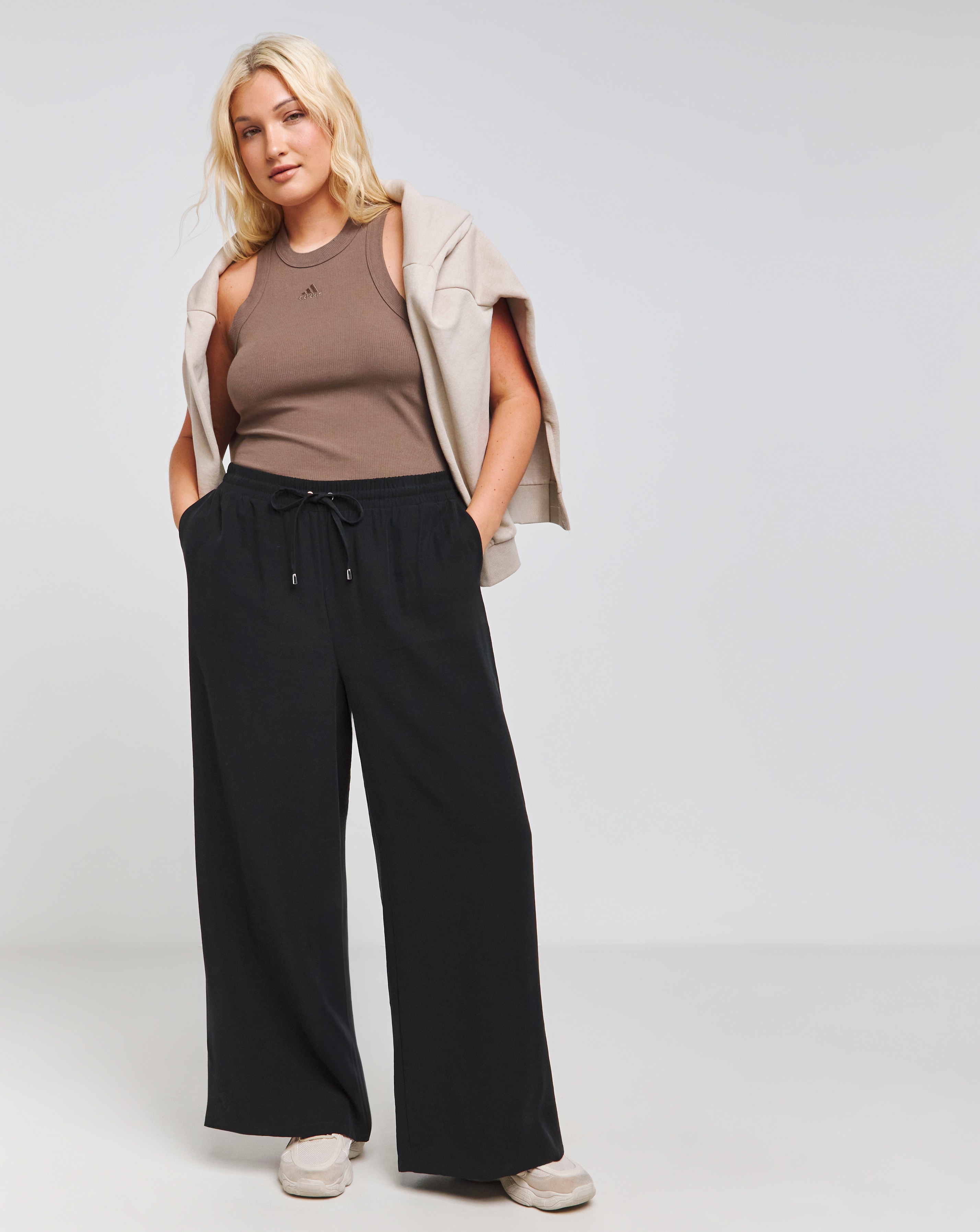 Simply be sportswear store
