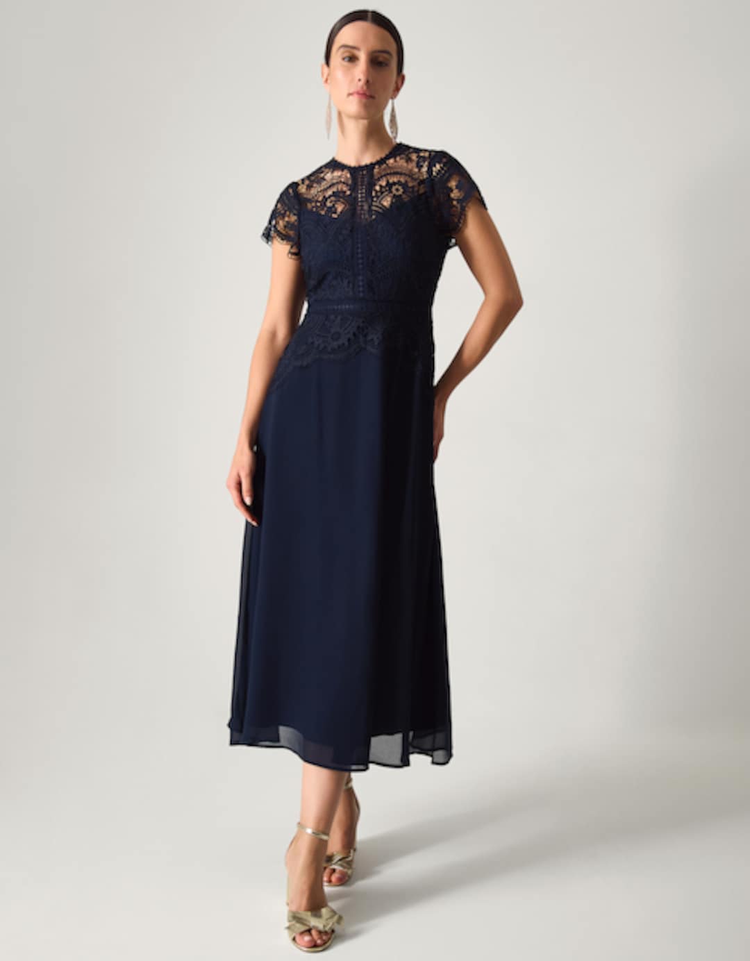 knee length dresses for ladies Cap Sleeve Plunging V-Neckline A-line Midi Dress - Black