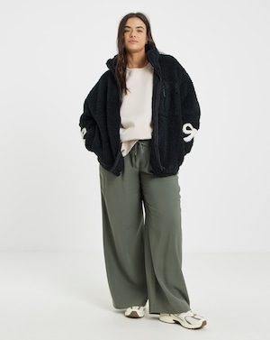 Sherpa Teddy with Bow Sleeve Detail - Image 2
