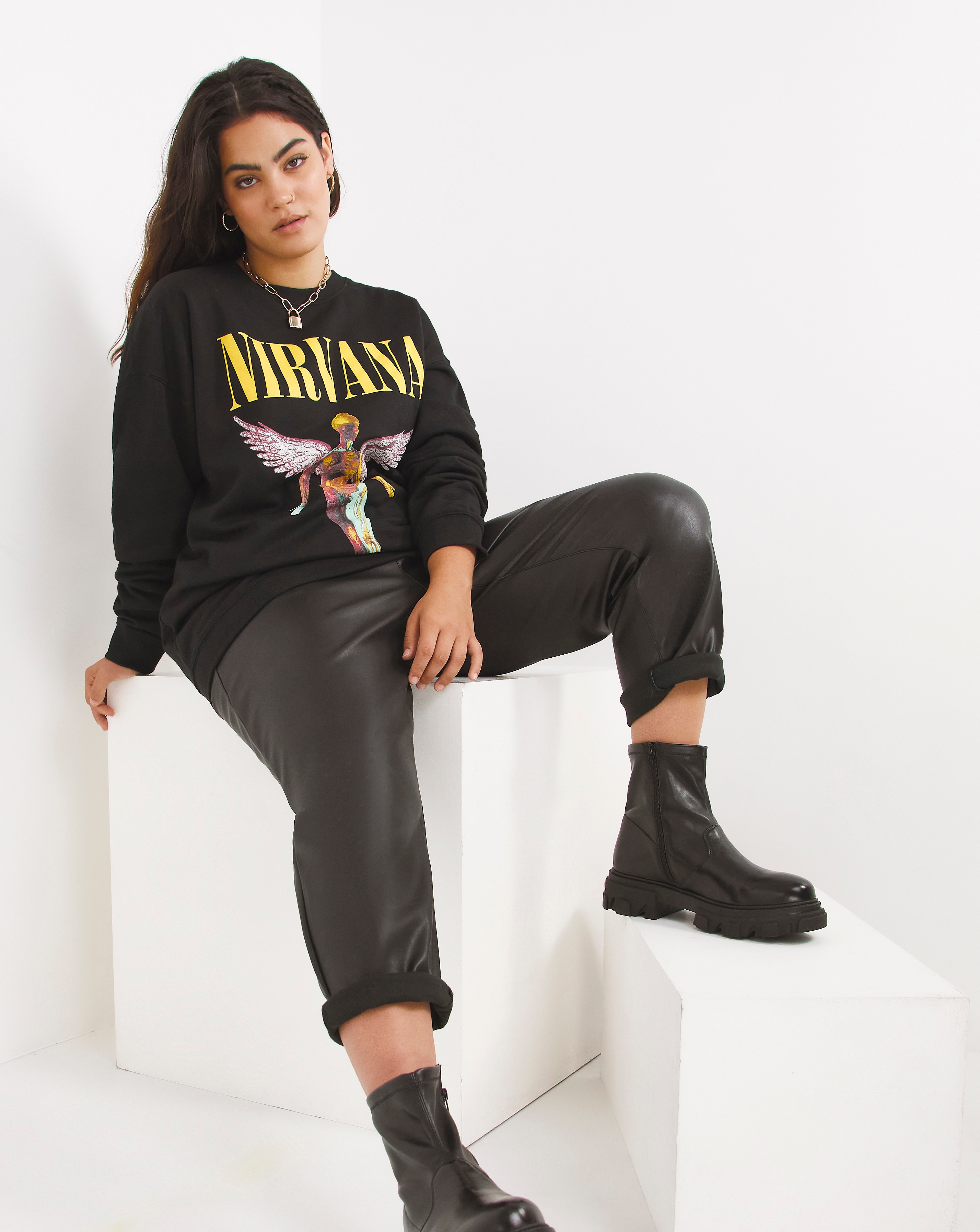 Hoodies \u0026 Oversized Sweatshirts 