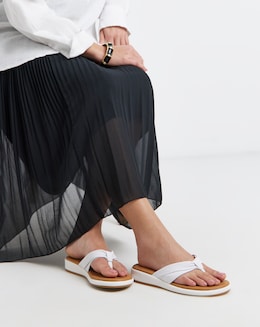 Toe Post Low Wedge Sandal Wide - Image