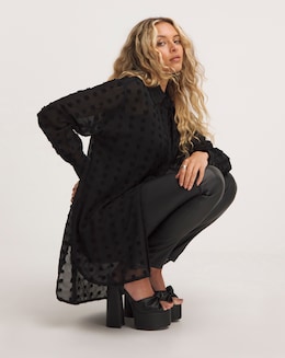 Black Relaxed Dip Back Georgette Dobby Shirt