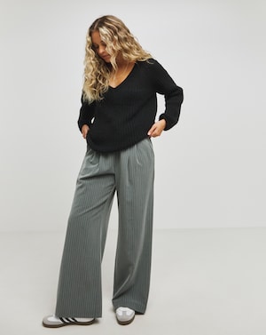 Black V Neck Volume Sleeve Jumper - Image 3