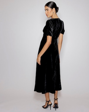 Nobody's Child Eleanor Velvet Midi Dress - Image 4