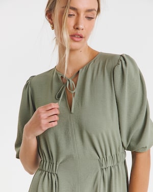 Cinched Waist Midi Dress With Pockets - Image 4