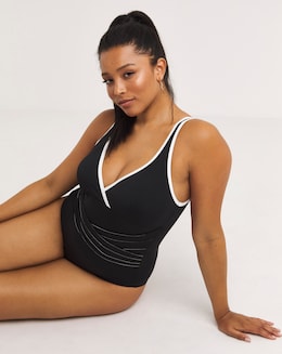 MAGISCULPT Flatter Me Swimsuit